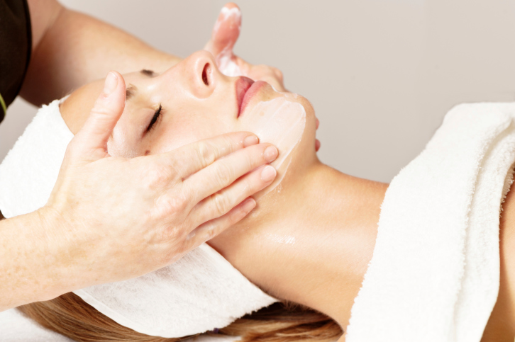 Health Benefits of a Facial Massage